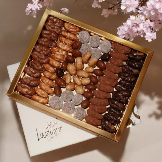 Signature Chocolate Nuts 82pcs