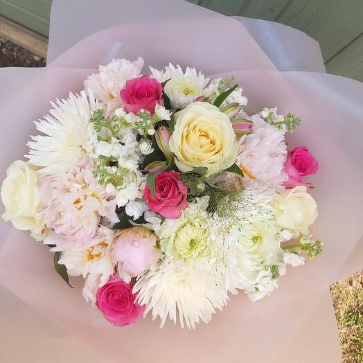 Pink flutter bouquet