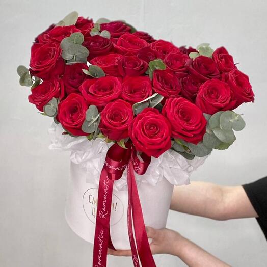 Коробка из 35 роз «Алая»