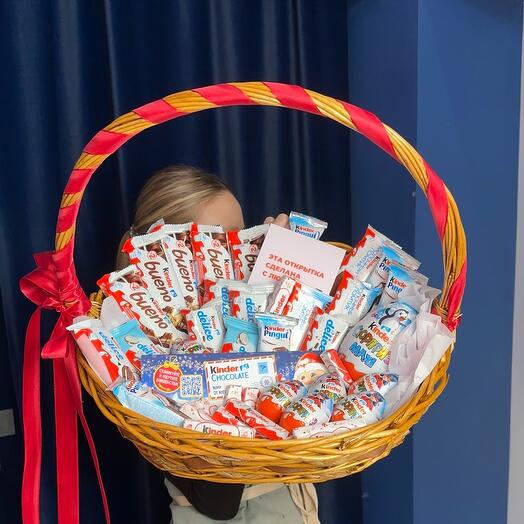 Большая корзина с Kinder, размер L