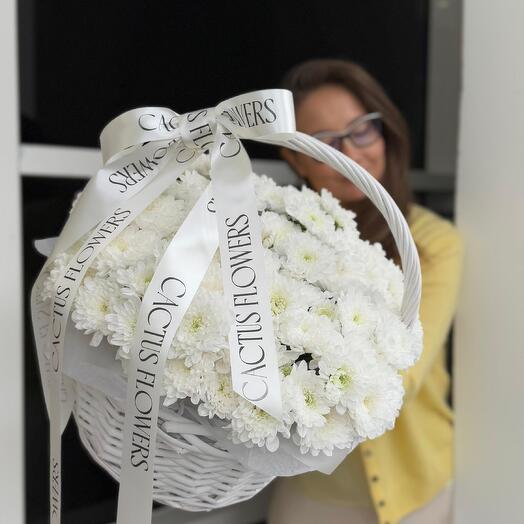 Шикарная корзина с хризантемой