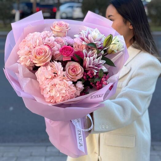 Авторский букет «Шепот рассвета»