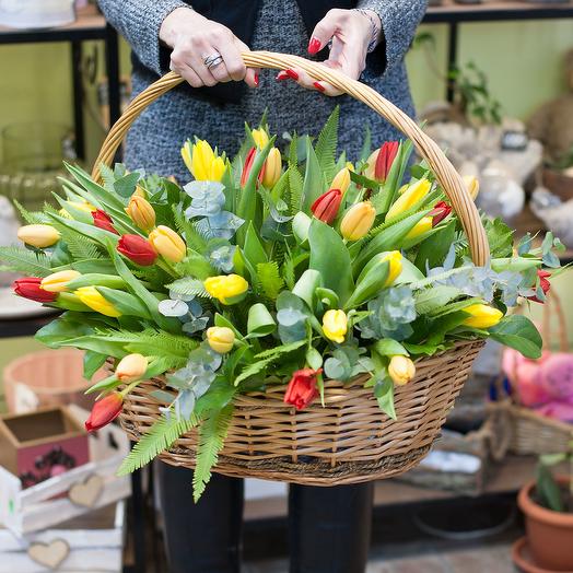 Canasta de tulipán " Una vez en la primavera"
