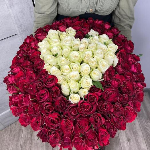 Corazón de 101 rosas