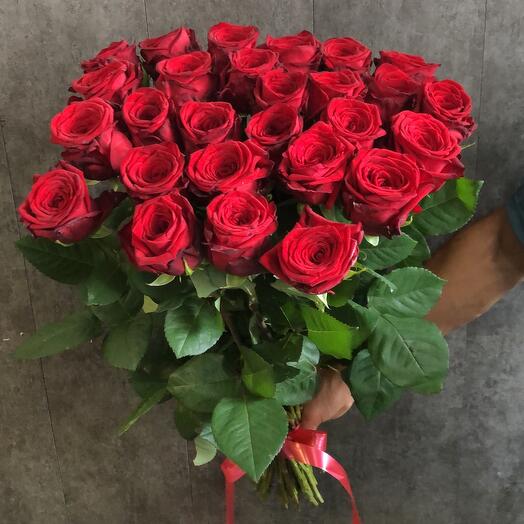27 красных роз🌹