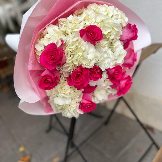 Rosas con Hortensia