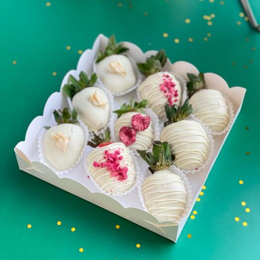Клубника в белом шоколаде white berry , 9 шт любимой девушке