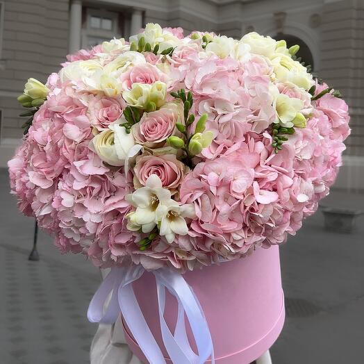 Цветы в коробке