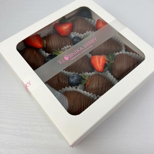 Клубника в шоколаде Klybnika Berry 9-12 ягод