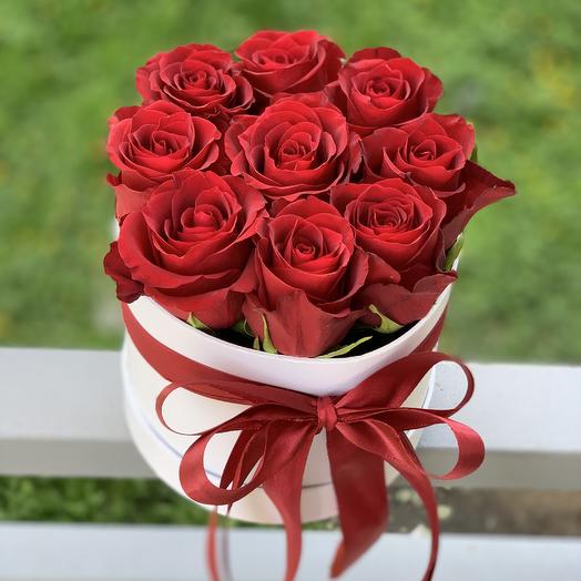 9 roses in gift box