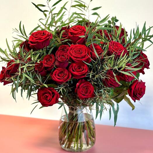 50 Naomi Red Roses with Vase