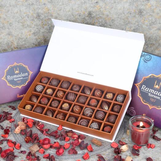 Ramadan Premium Chocolates By Sweecho 32 Pcs Blue