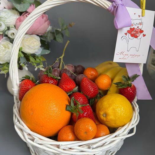 Cesta de frutas (mediana)