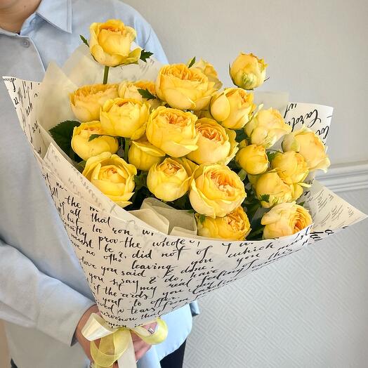 Bouquet of peony-shaped roses by Silva Sunny