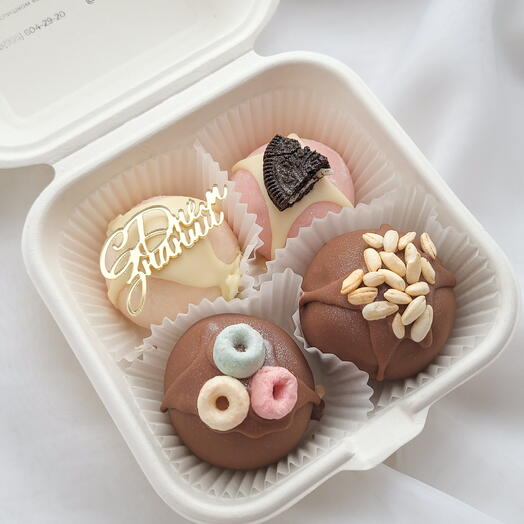 Rufous.cake