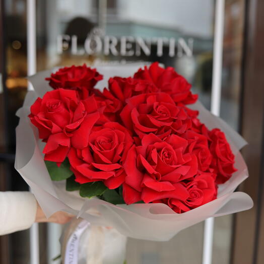 15 wow red roses