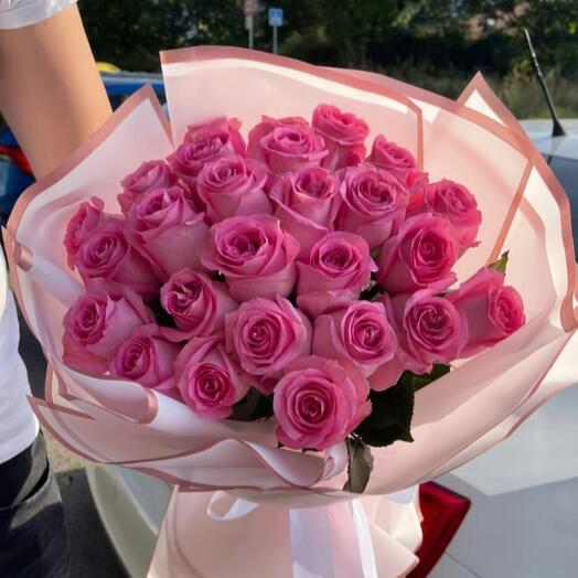 Розы розовые 25 шт