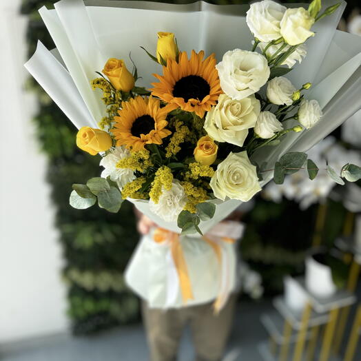 Sunflowers beauty bouquet