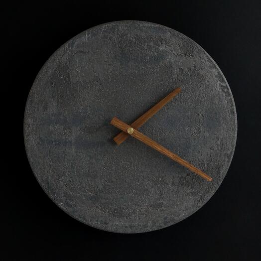 Часы из бетона ручной работы