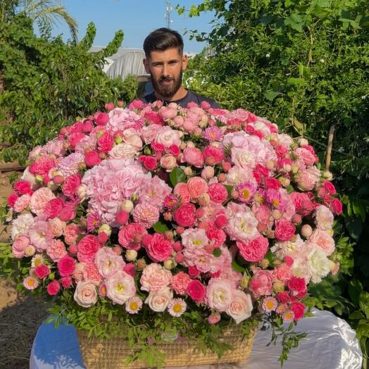 Pink Flowers mix basket