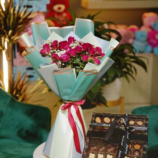 Baby roses bouquet with Box chocolate