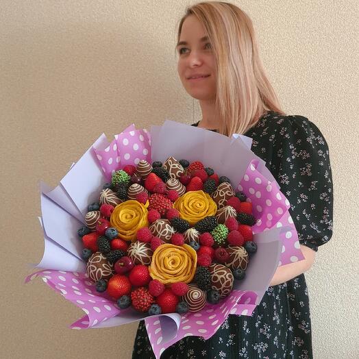 Клубника в шоколаде букет с манго