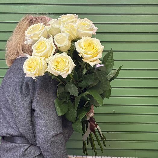 Bouquet of 11 peony-shaped fragrant roses