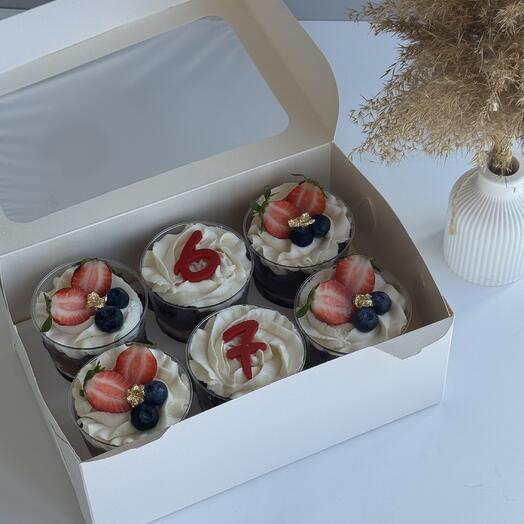 Трайфлы с ягодами