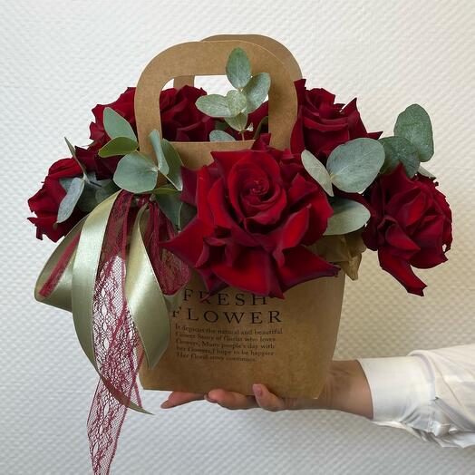 Цветы в коробке