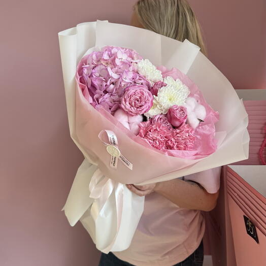 PIONFLO FLOWER SHOP