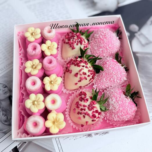 Набор клубника  🍓 в шоколаде 🍫и мини тортив из голубики 🫐в шоколаде 🍫