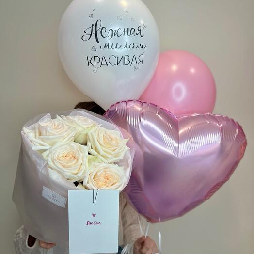 Ramo de rosas peonías y bolas