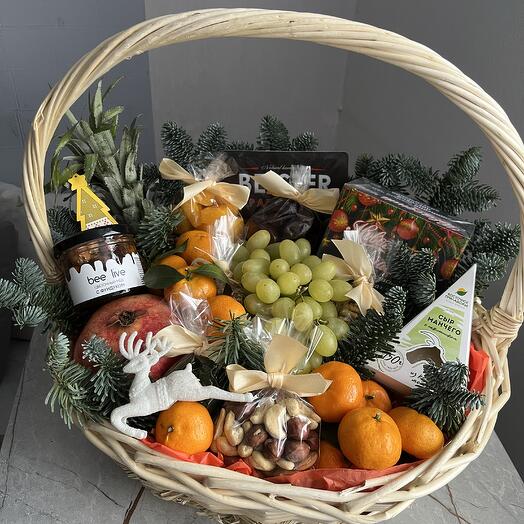 Корзина подарочная Изобилие