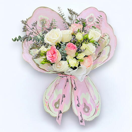 Charming White   Pink Rose Bouquet with Limonium and Eucalyptus – Butterfly Wrapping