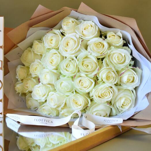 30 White Roses