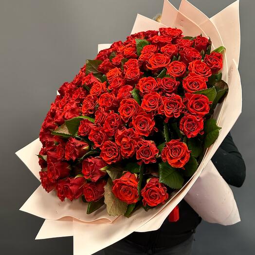 101 rosas en un ramo
