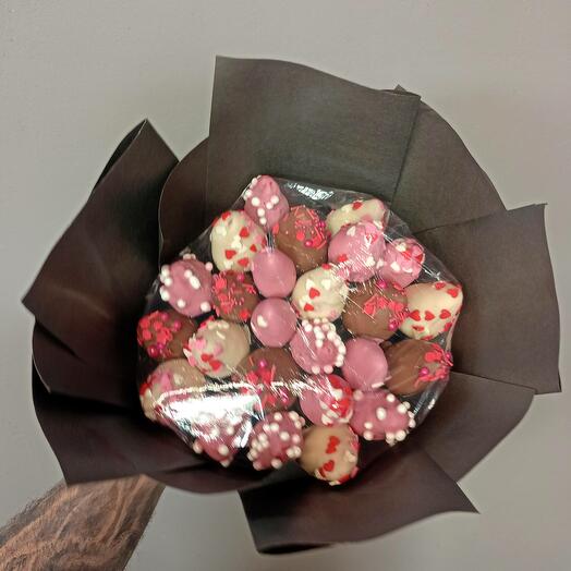 Chocolate-covered strawberries a bouquet of 25 berries in a black package