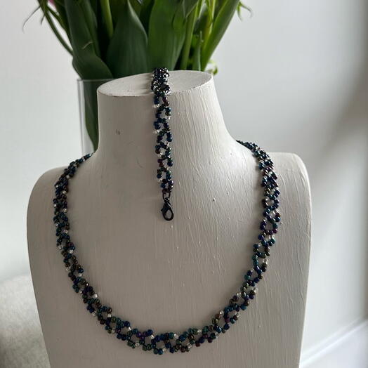 Bracalet and necklace set (dark blue mix metallic colors and transparent white beads)