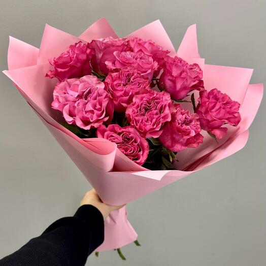 11 peony-shaped Country roses