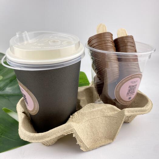 Plátanos cubiertos de chocolate y café
