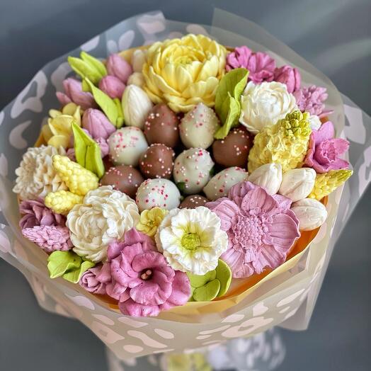 Букет из зефира с клубникой