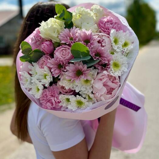Букет микс розовый от Violet Flowers