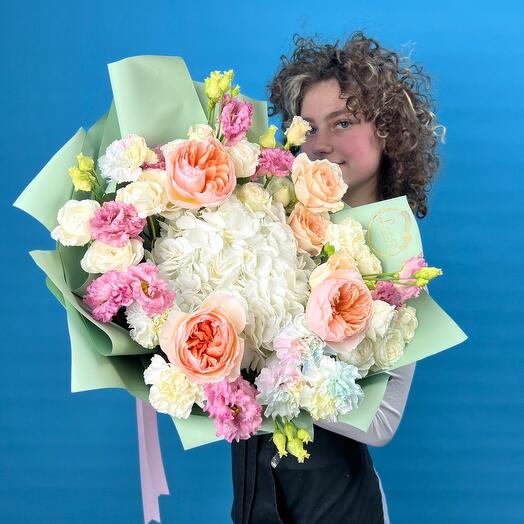 Букет Тиффани Pro из пионовидных роз и гортензии. Авторский букет 617. Leora Flowers дом цветочной моды