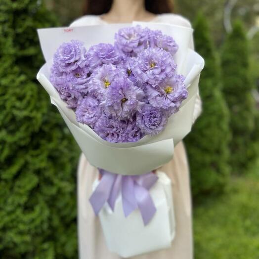 Bouquet of 7 purple eustomes