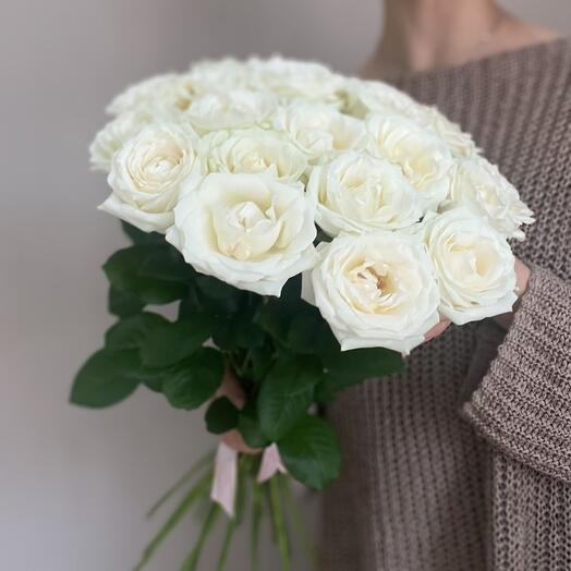 Роза белая 19 шт