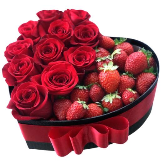 Roses and strawberries in a box