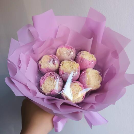 Шоколадные пионы 7 фиолетовые нежные