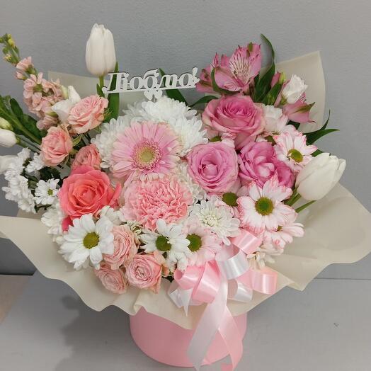 Цветы в коробке розовый рай для мамы