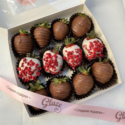 Fresa en chocolate "Sweet present" 9-12 piezas