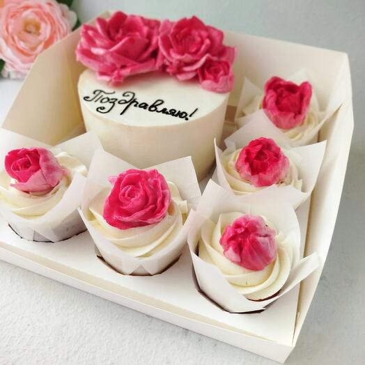 Set of Bento cake and cupcakes with marshmallow flowers